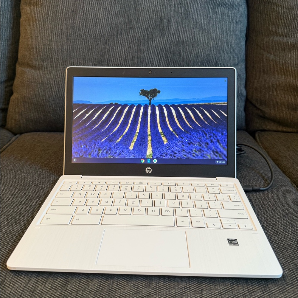HP Chromebook 11-inch Laptop, Snow White - Picture 5 of 5